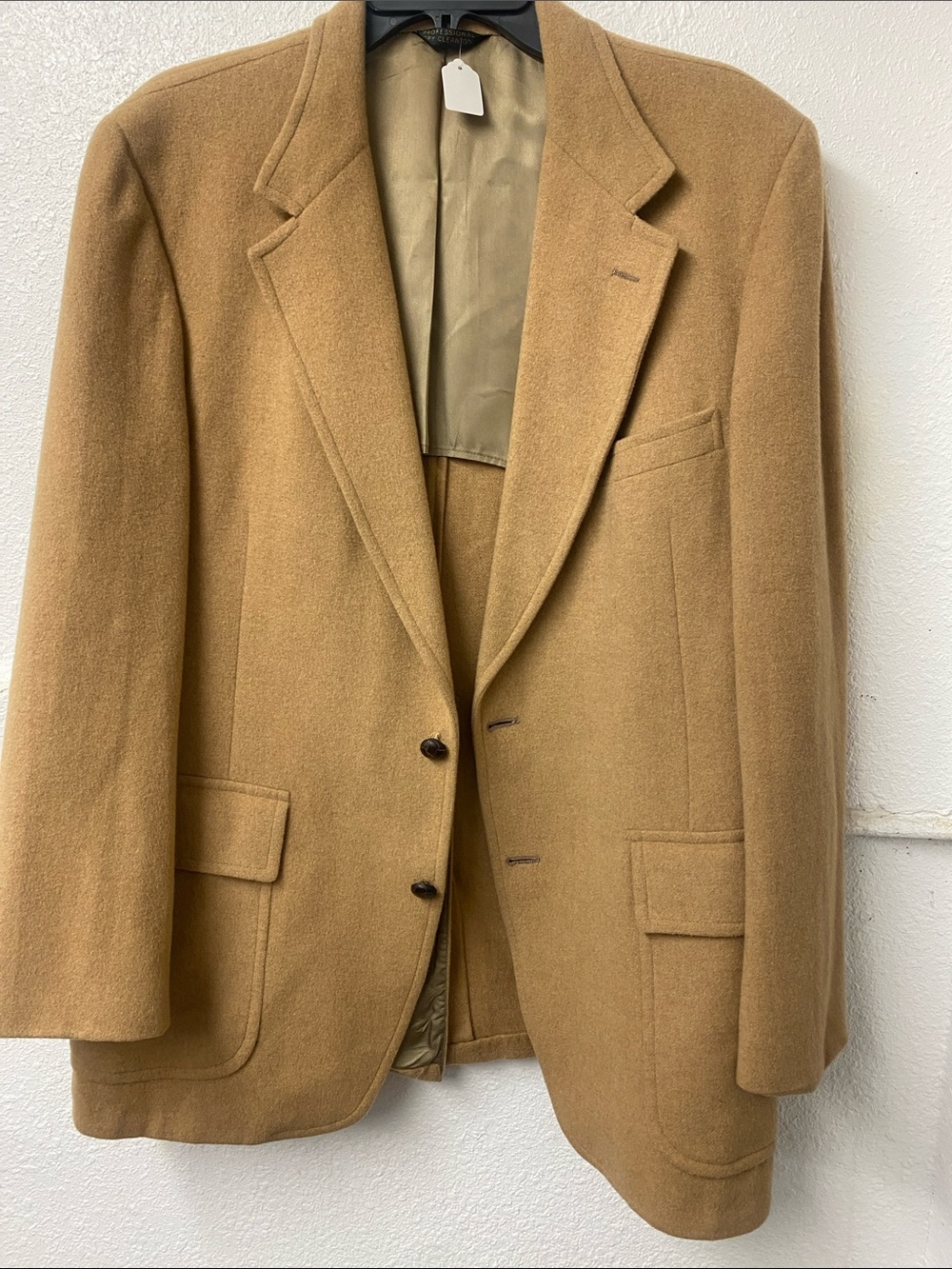 Vintage 60s/70s-Nordstrom Camel Wool Sport Coat in Warm Tan - 44” chest 30” leng